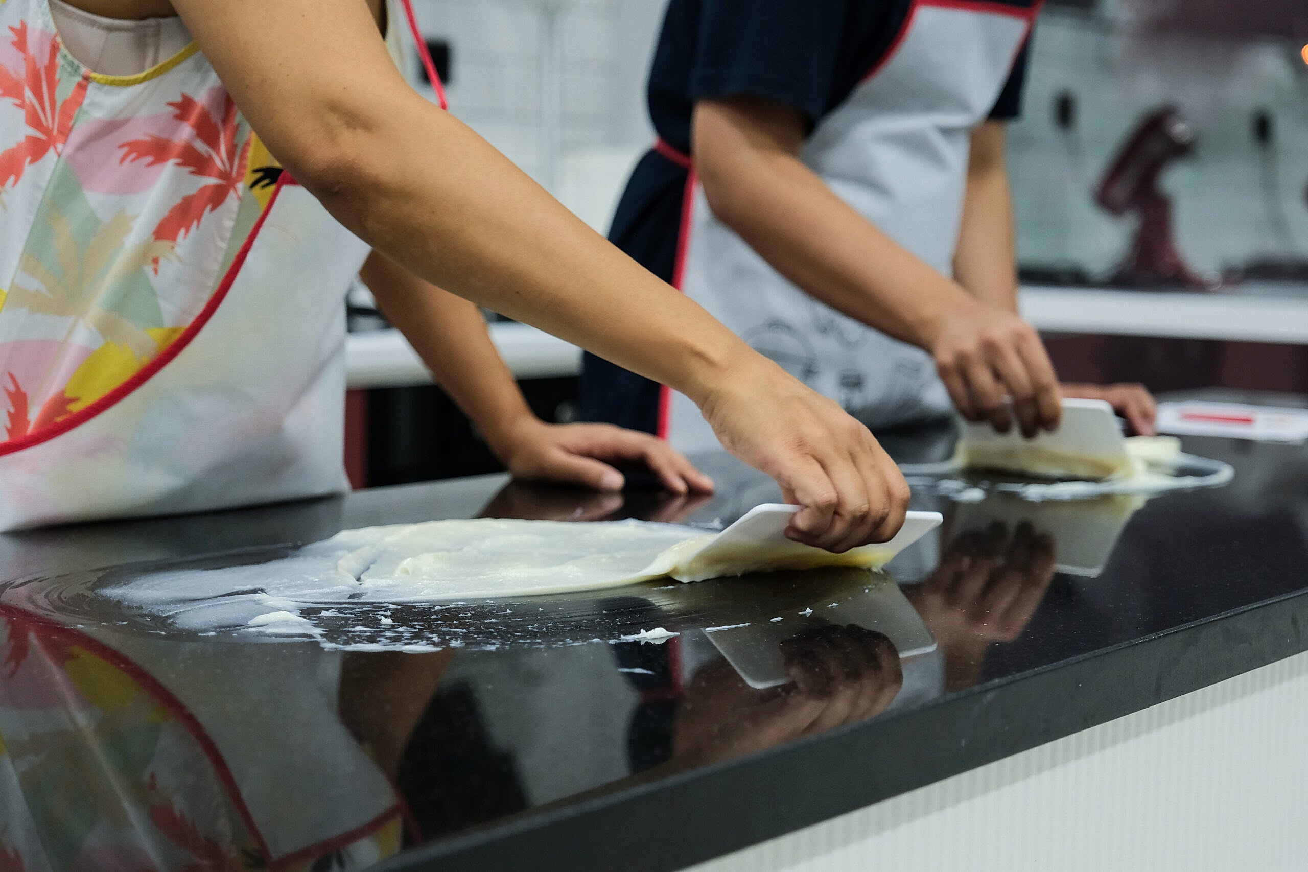 pasta yapan golden chef mutfak akdemisini öğrencileri